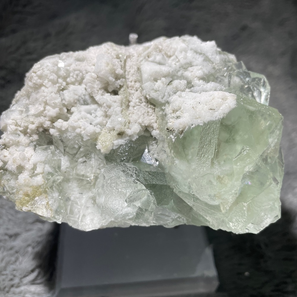 - Xianghauling green fluorite w/ sugar calcite!  UV 4”x3”x2.5” raw natural